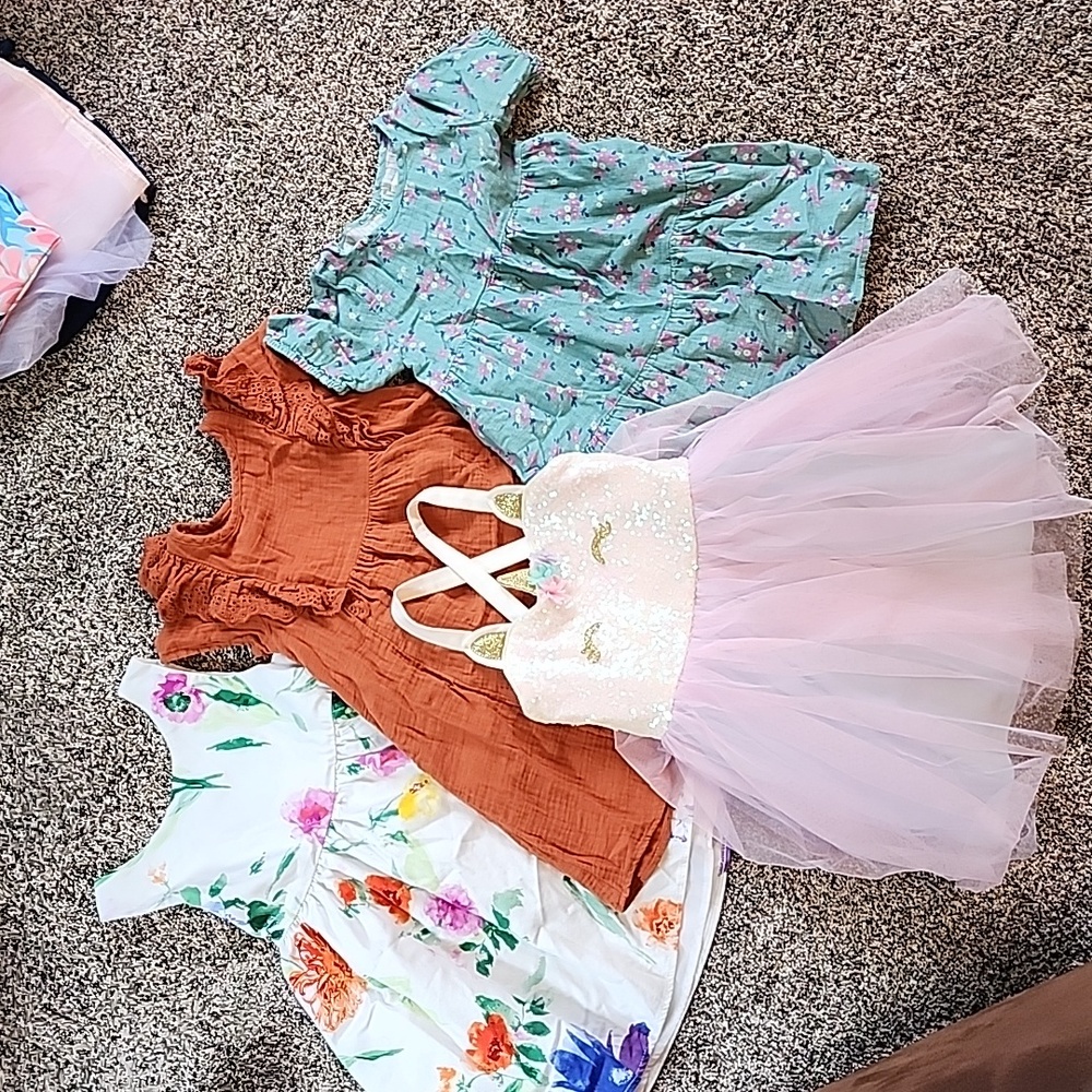 Girls size 5 dresses